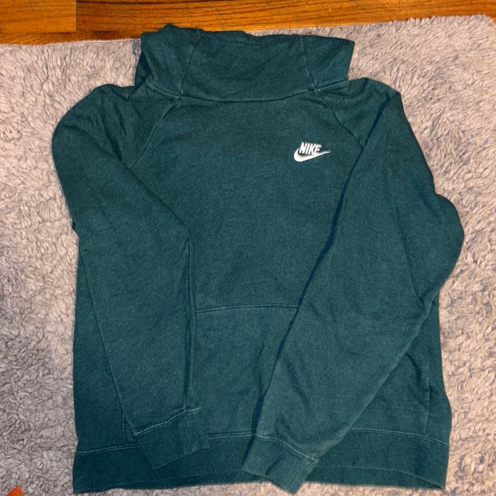 green nike hoodie, size M